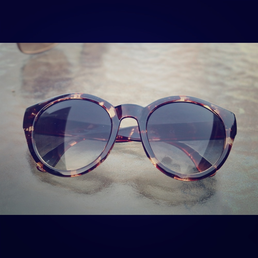 •• Women’s bifocal sunglasses ••